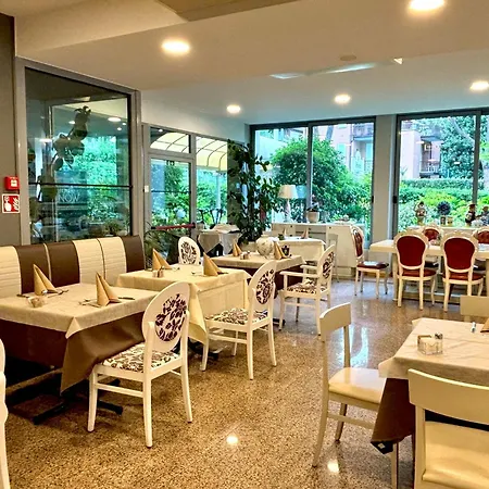 阿尔菲裡大酒店 3*